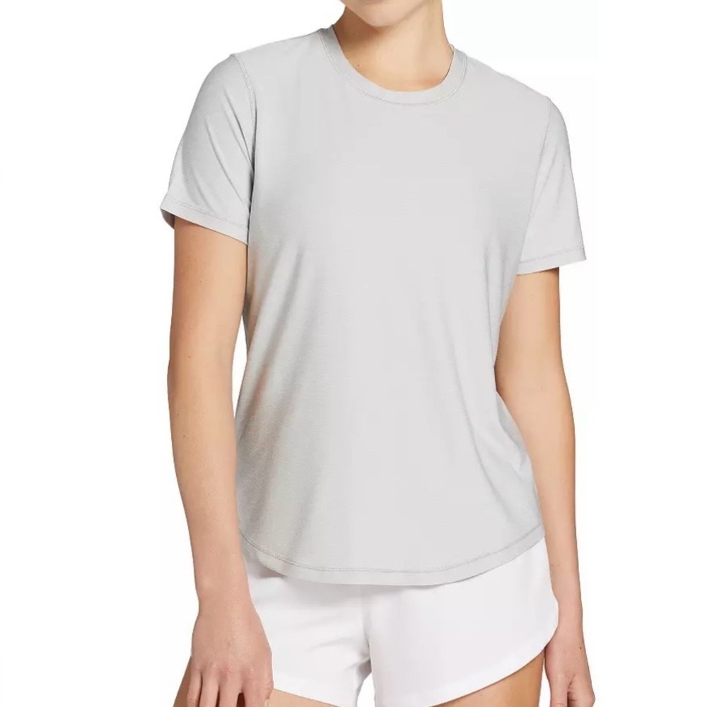 DSG  Movement Cream Short Sleeve Tee w/ back opening,shirt tail hem, back seam